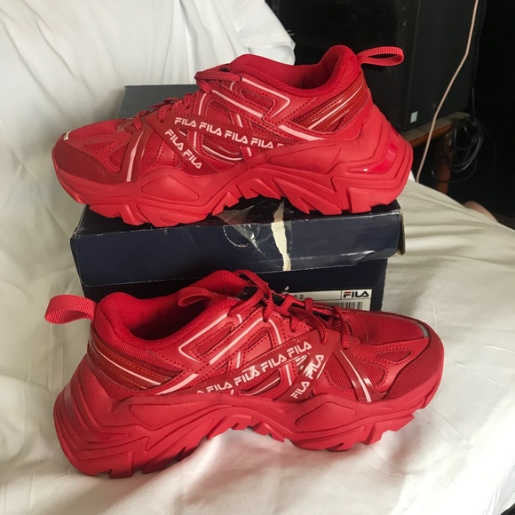 Fila Electrove 2 Limited Edition V Day Women’s Sneakers EUC In Box - Picture 8 of 16